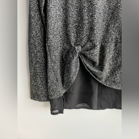 Shimmering Silver Textured Long-sleeve Top - Picture 6 of 8